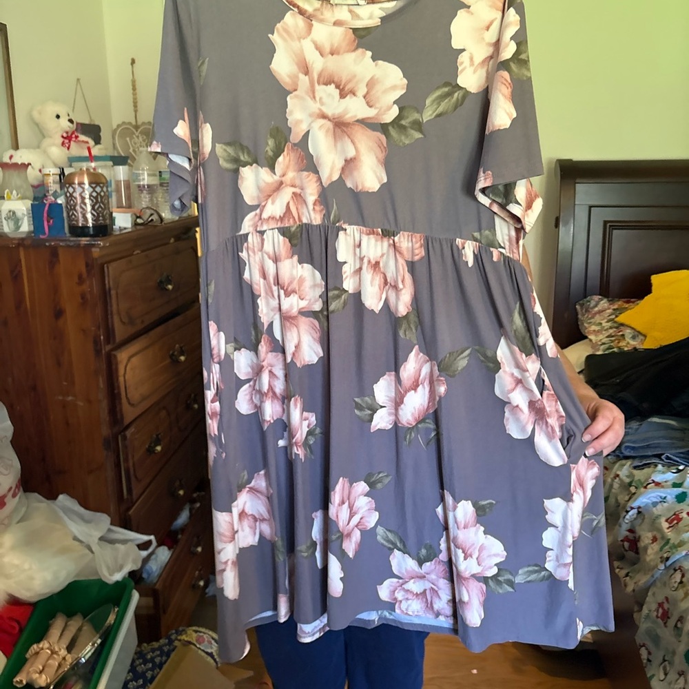 Chic Soul Gray Maxi Dress with Pink Floral Print